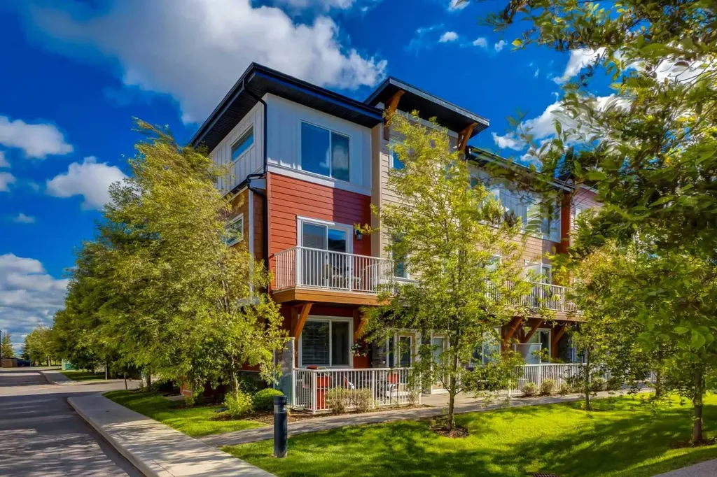 111 Rainbow Falls Gate Chestermere AB T1X 0Z4