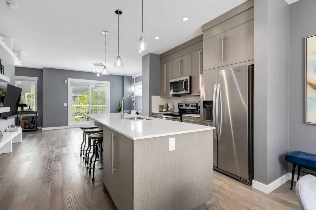 111 Rainbow Falls Gate Chestermere AB T1X 0Z4