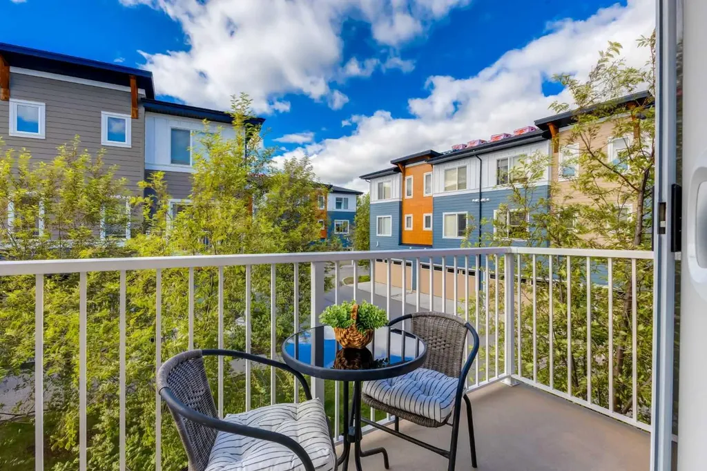 111 Rainbow Falls Gate Chestermere AB T1X 0Z4