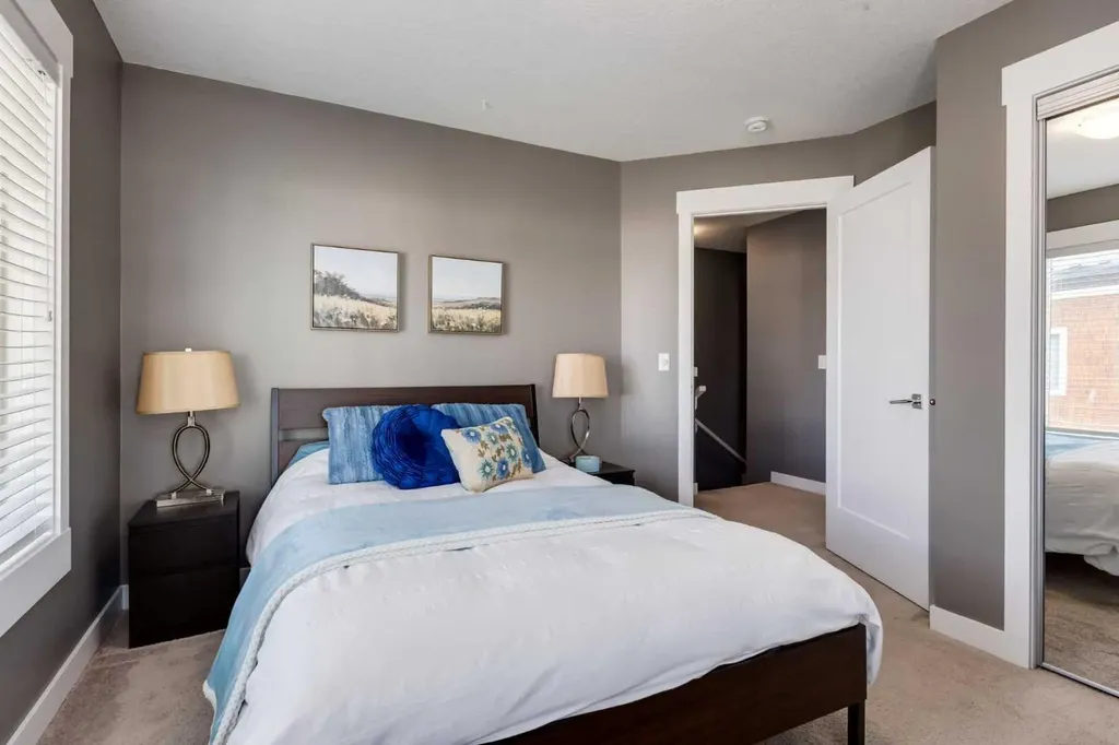 111 Rainbow Falls Gate Chestermere AB T1X 0Z4