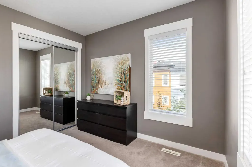 111 Rainbow Falls Gate Chestermere AB T1X 0Z4