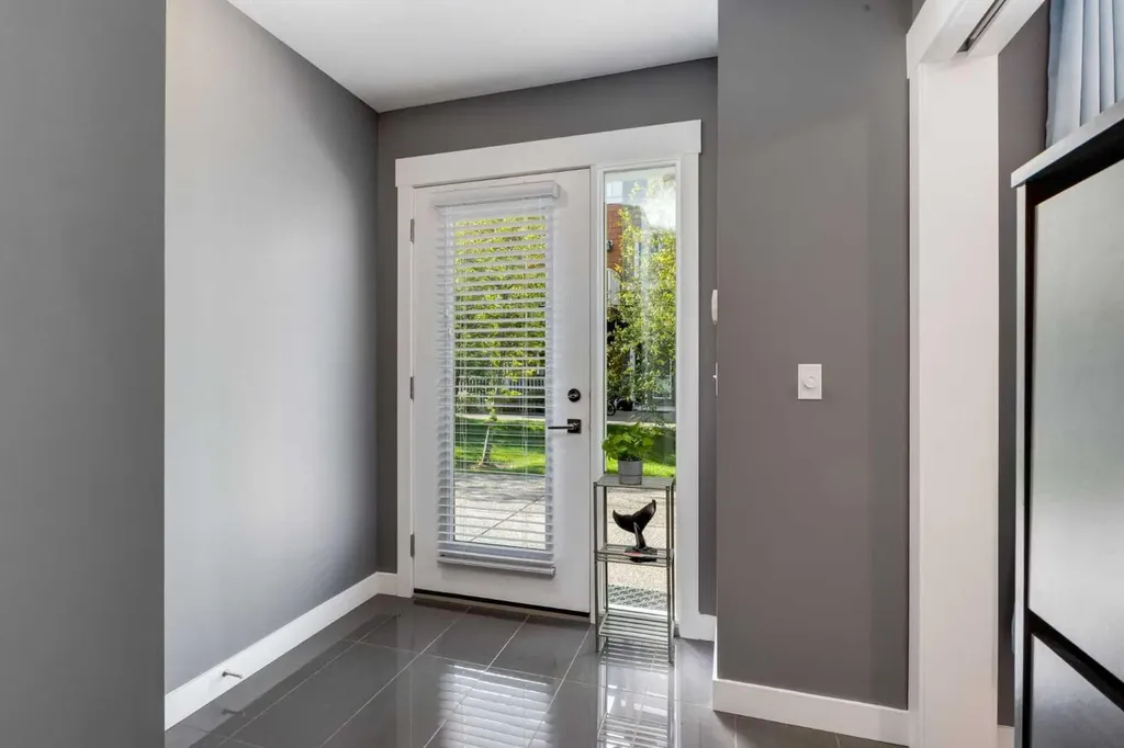 111 Rainbow Falls Gate Chestermere AB T1X 0Z4