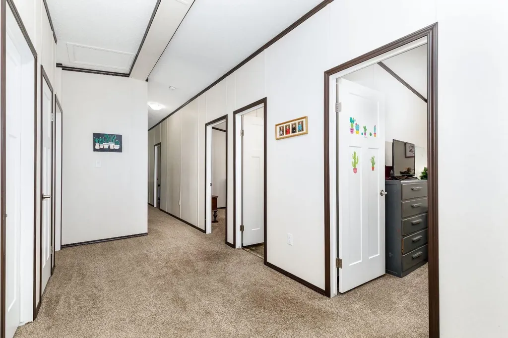 4705 45 Avenue Alix AB T0C 0B0