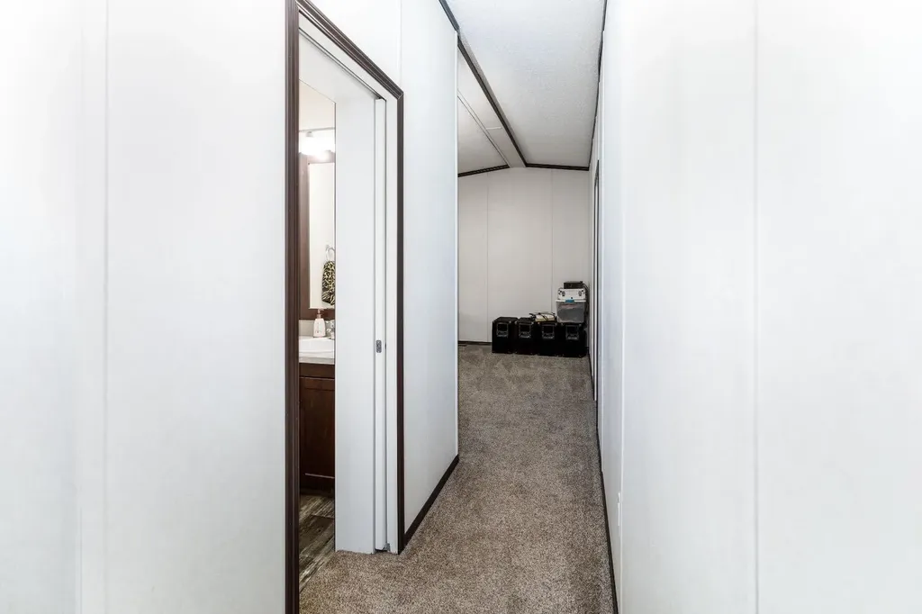 4705 45 Avenue Alix AB T0C 0B0
