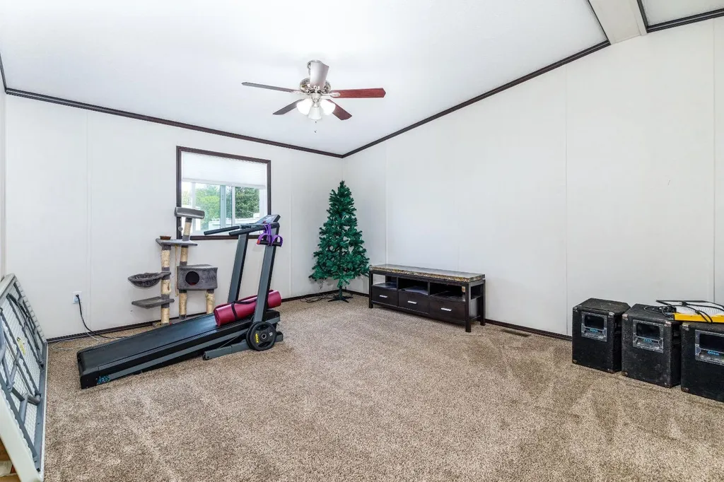 4705 45 Avenue Alix AB T0C 0B0
