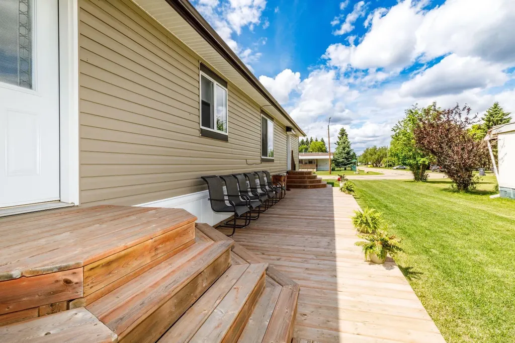 4705 45 Avenue Alix AB T0C 0B0