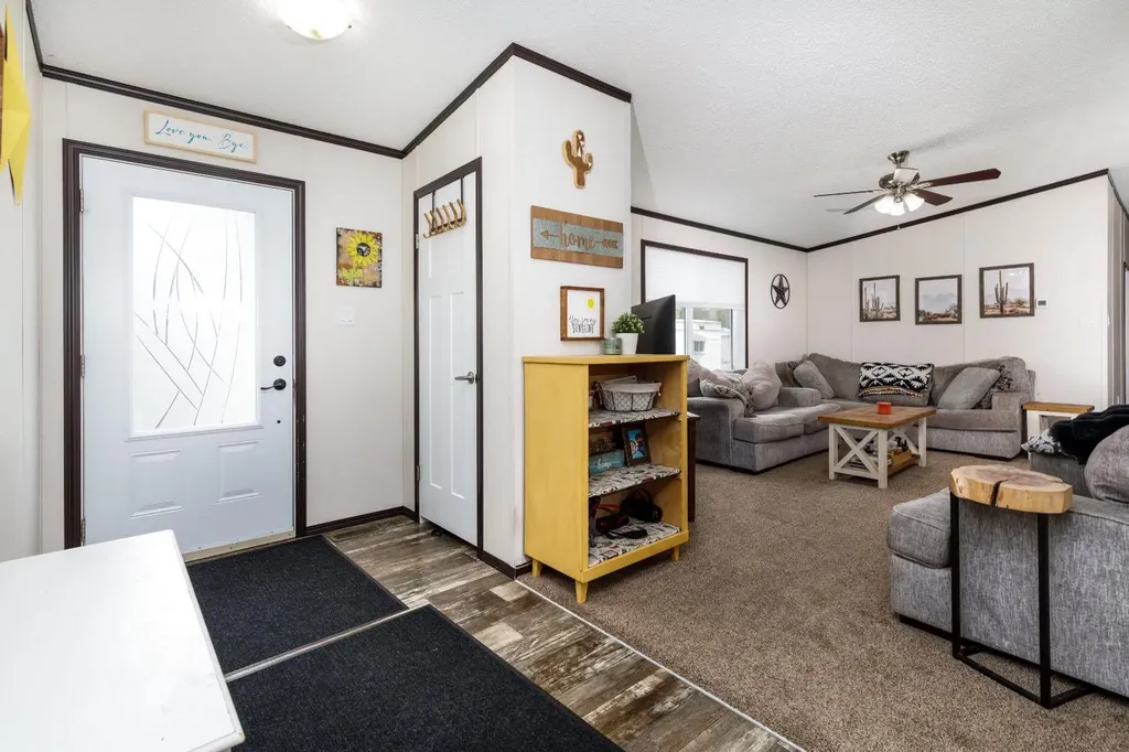 4705 45 Avenue Alix AB T0C 0B0