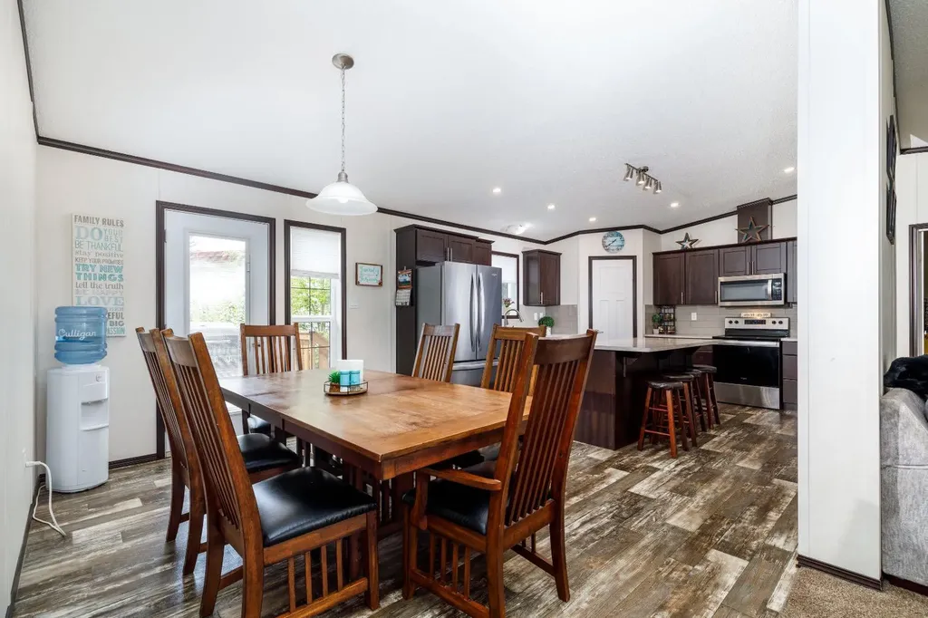 4705 45 Avenue Alix AB T0C 0B0