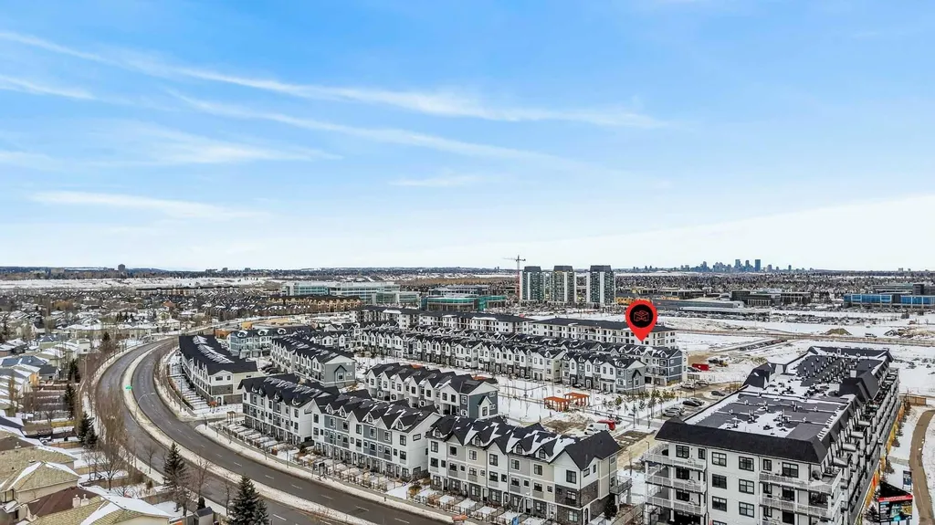 233 Les Jardins Park SE Calgary AB T2C 5V3