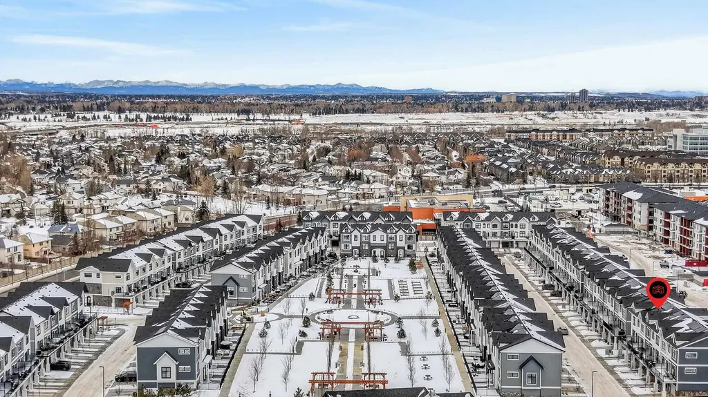 233 Les Jardins Park SE Calgary AB T2C 5V3