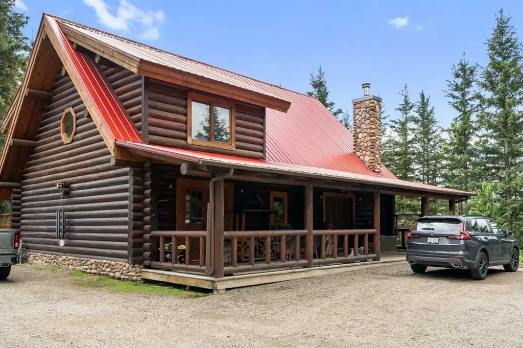 4147 Highway 587 Rural Mountain View County AB T0M 0K0