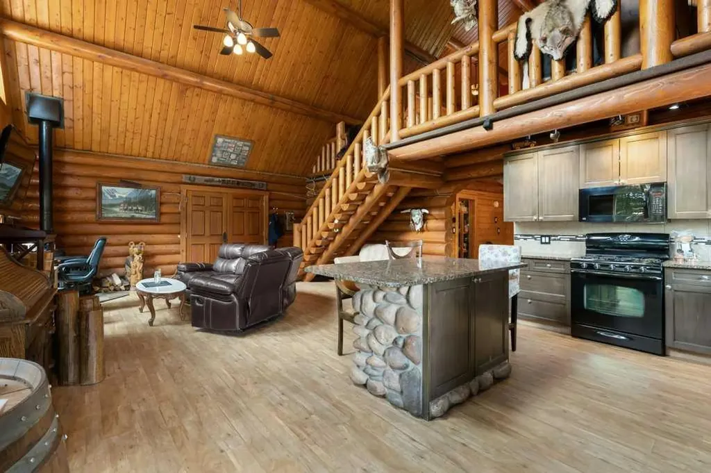 4147 Highway 587 Rural Mountain View County AB T0M 0K0