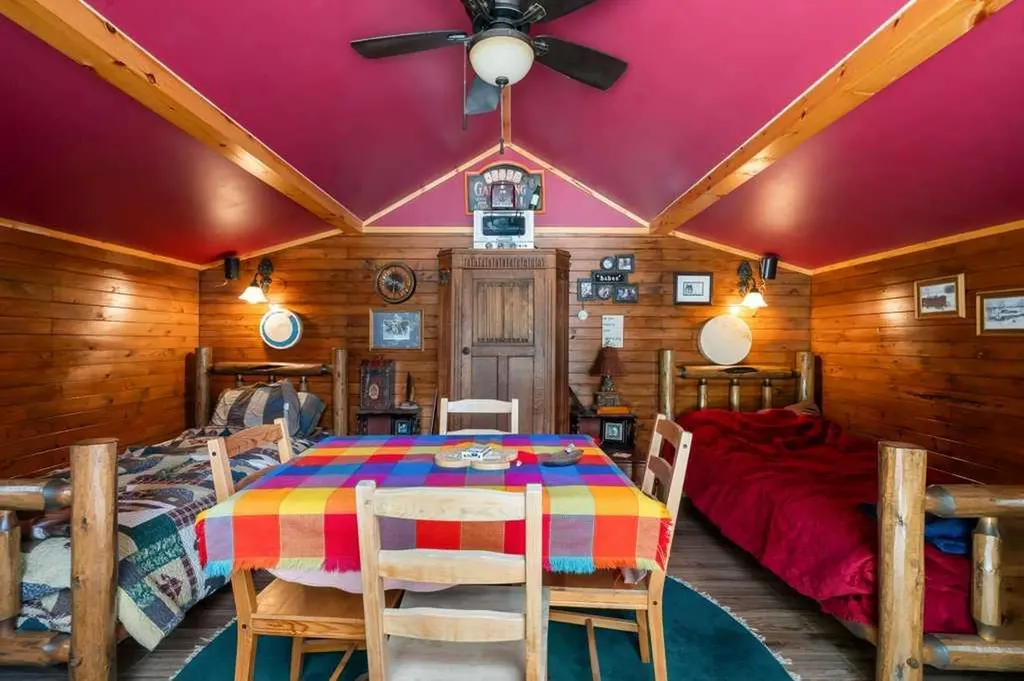4147 Highway 587 Rural Mountain View County AB T0M 0K0