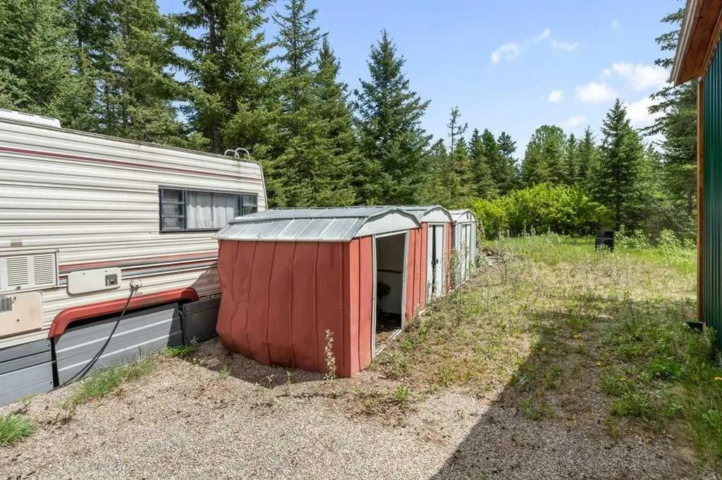 4147 Highway 587 Rural Mountain View County AB T0M 0K0