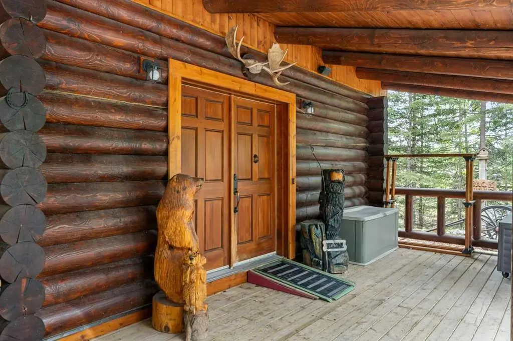 4147 Highway 587 Rural Mountain View County AB T0M 0K0
