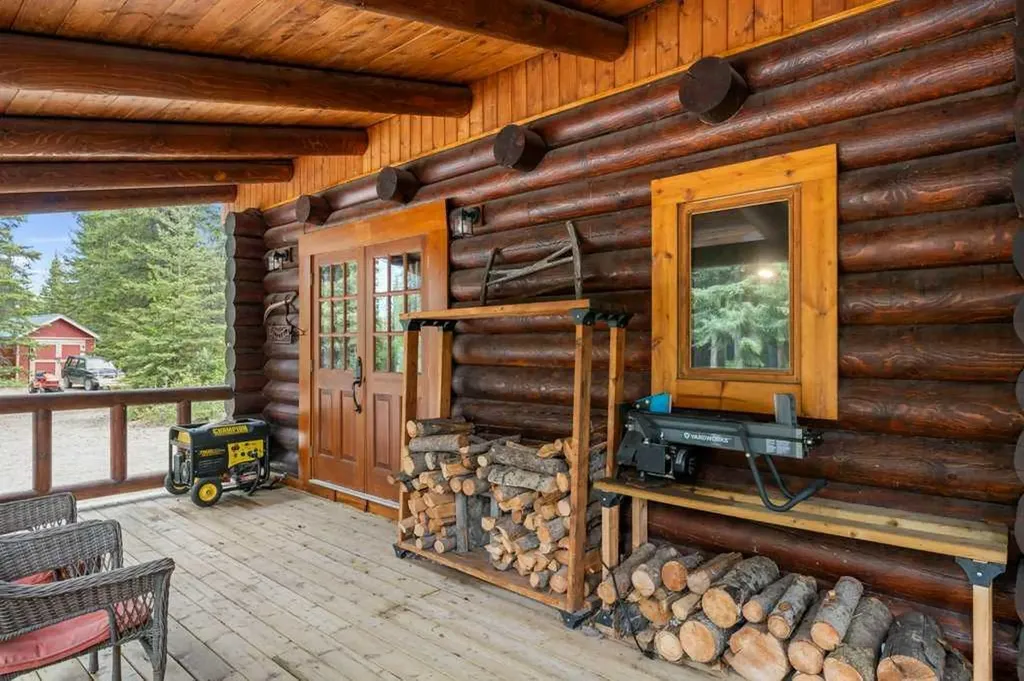4147 Highway 587 Rural Mountain View County AB T0M 0K0