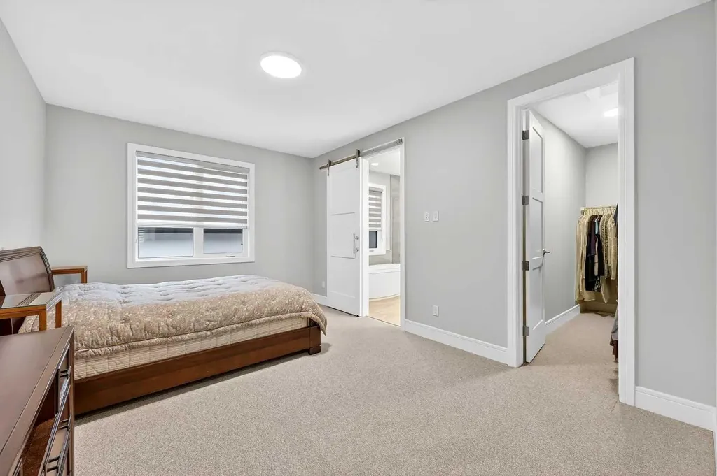 95 Rock Lake View NW Calgary AB T3G 0E9