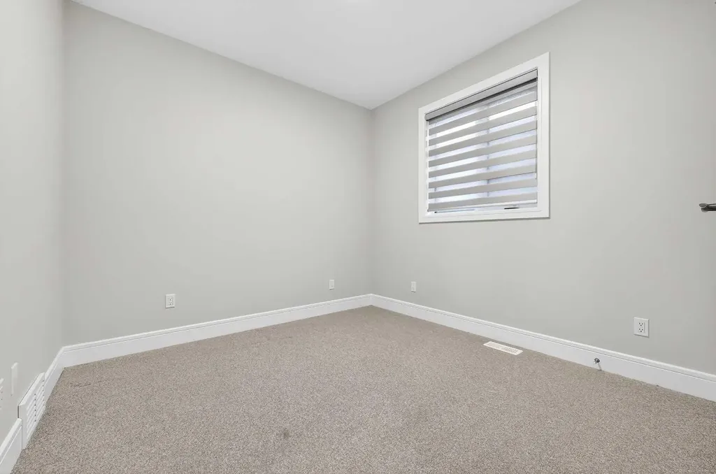 95 Rock Lake View NW Calgary AB T3G 0E9