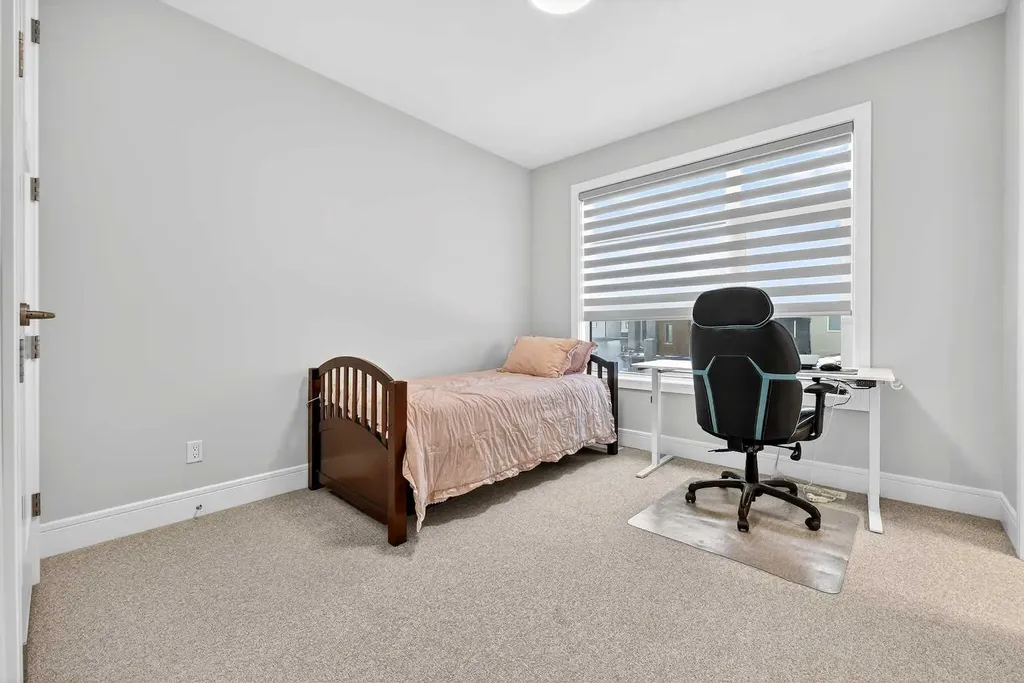 95 Rock Lake View NW Calgary AB T3G 0E9