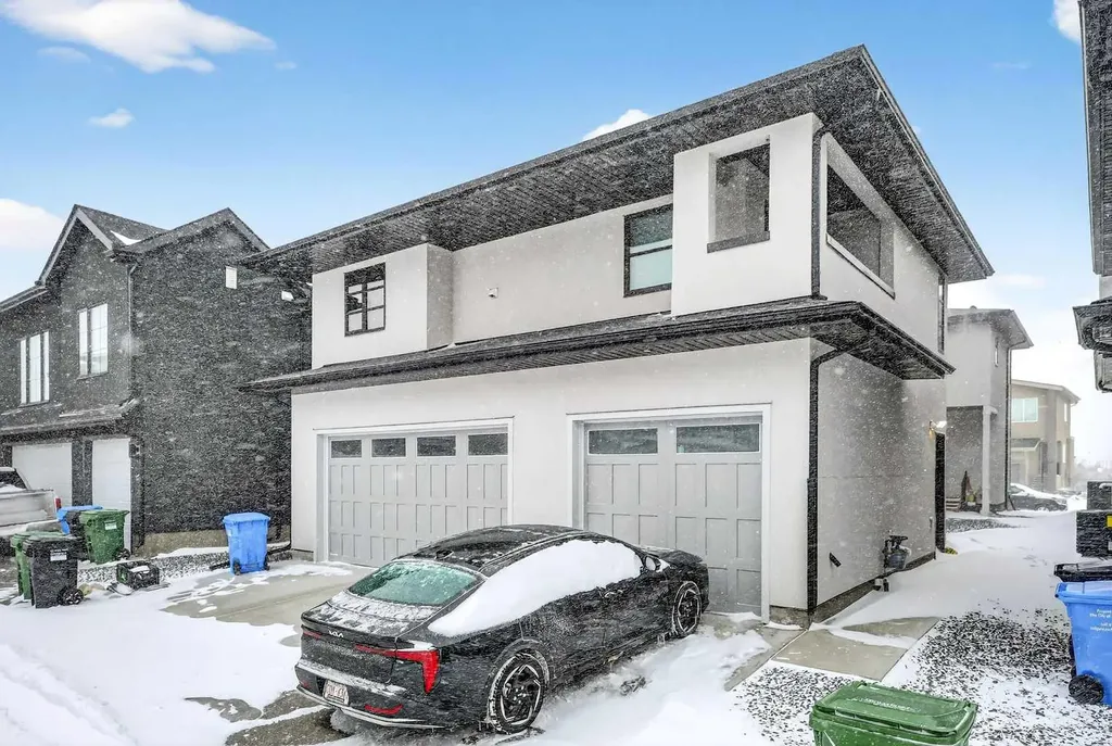 95 Rock Lake View NW Calgary AB T3G 0E9