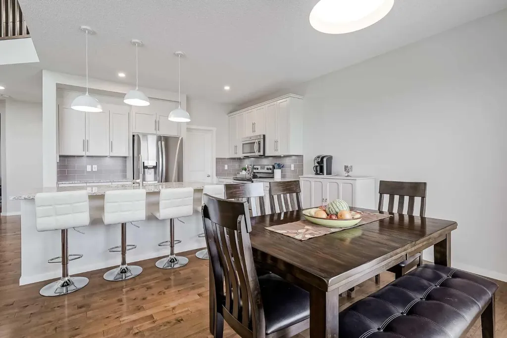 225 Kingsmere Cove SE Airdrie AB T4A 0S1