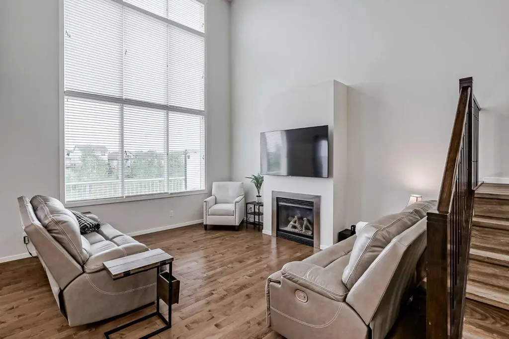 225 Kingsmere Cove SE Airdrie AB T4A 0S1
