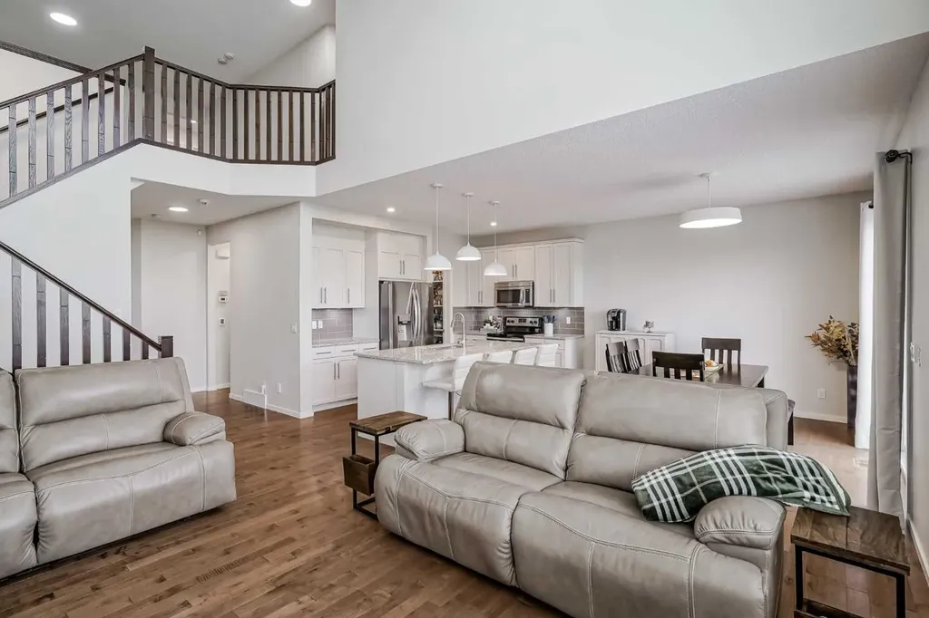 225 Kingsmere Cove SE Airdrie AB T4A 0S1