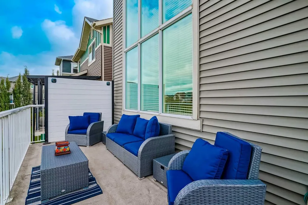 225 Kingsmere Cove SE Airdrie AB T4A 0S1