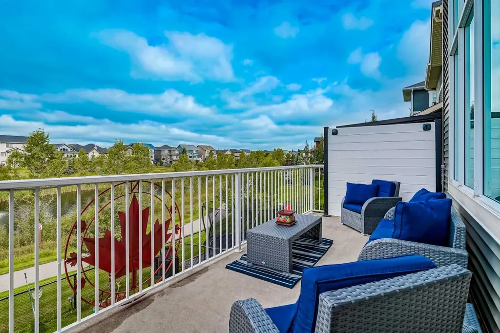 225 Kingsmere Cove SE Airdrie AB T4A 0S1