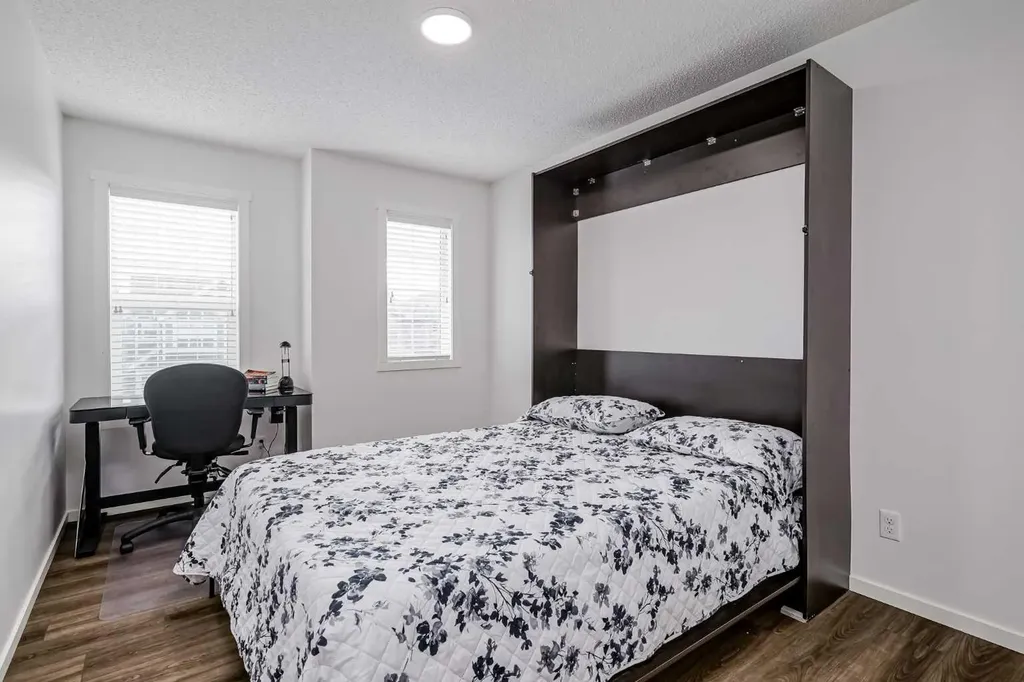 225 Kingsmere Cove SE Airdrie AB T4A 0S1