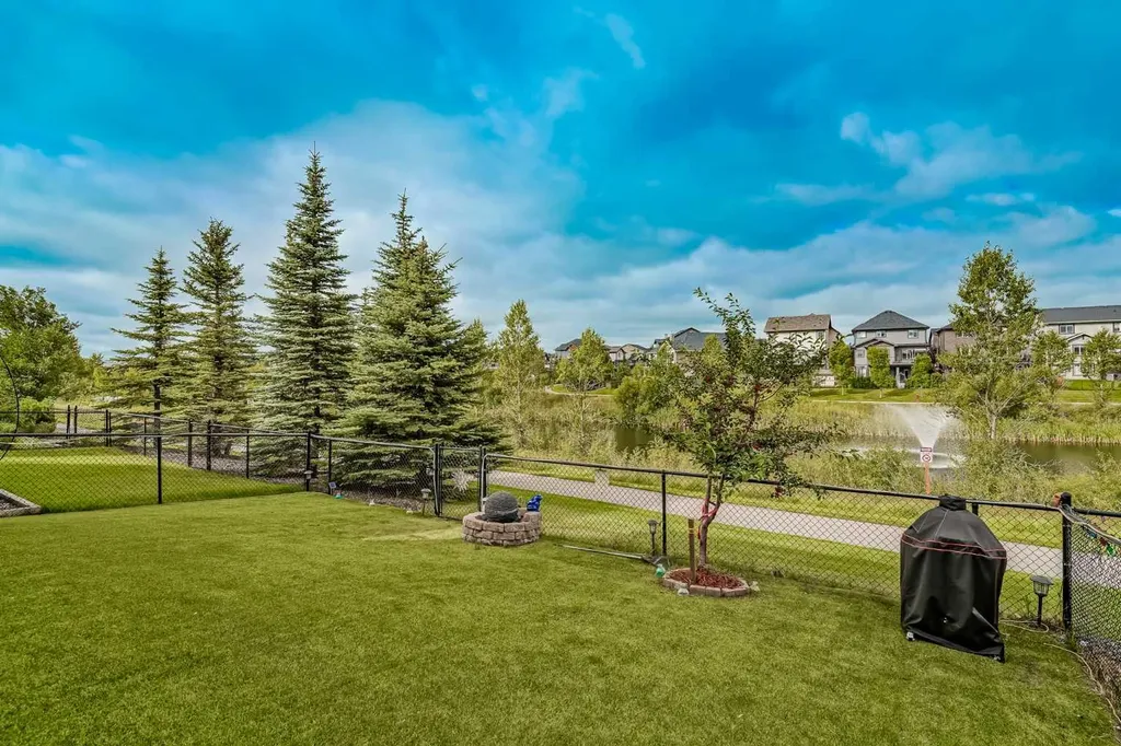 225 Kingsmere Cove SE Airdrie AB T4A 0S1