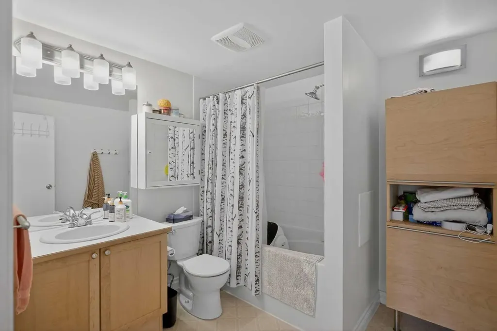 4421 Quentin Court SW Calgary AB T2T 6B8