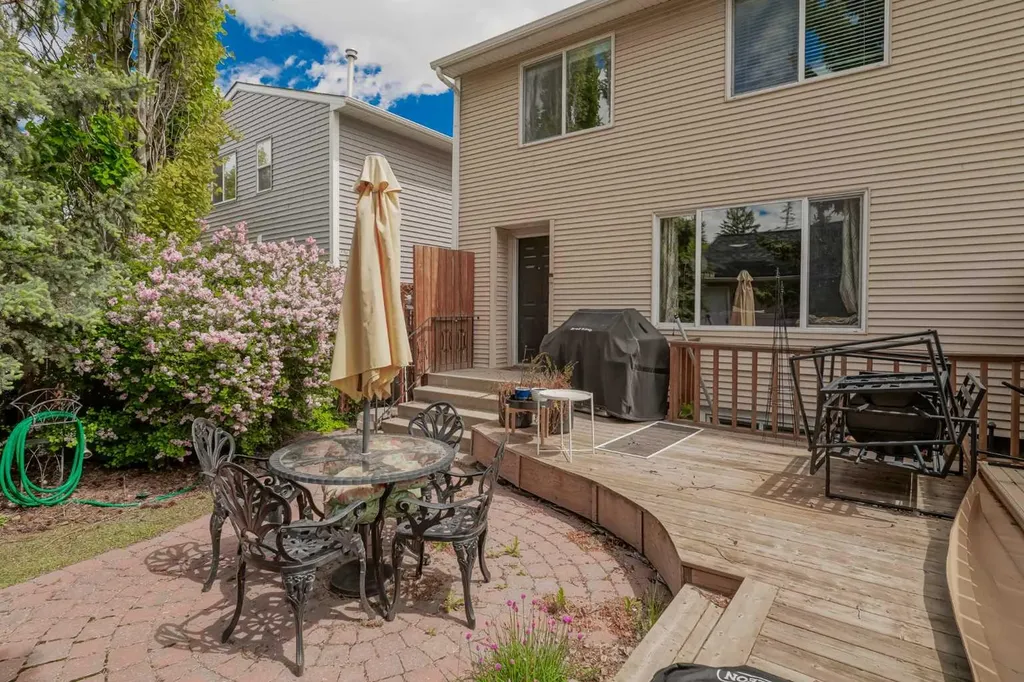 4421 Quentin Court SW Calgary AB T2T 6B8