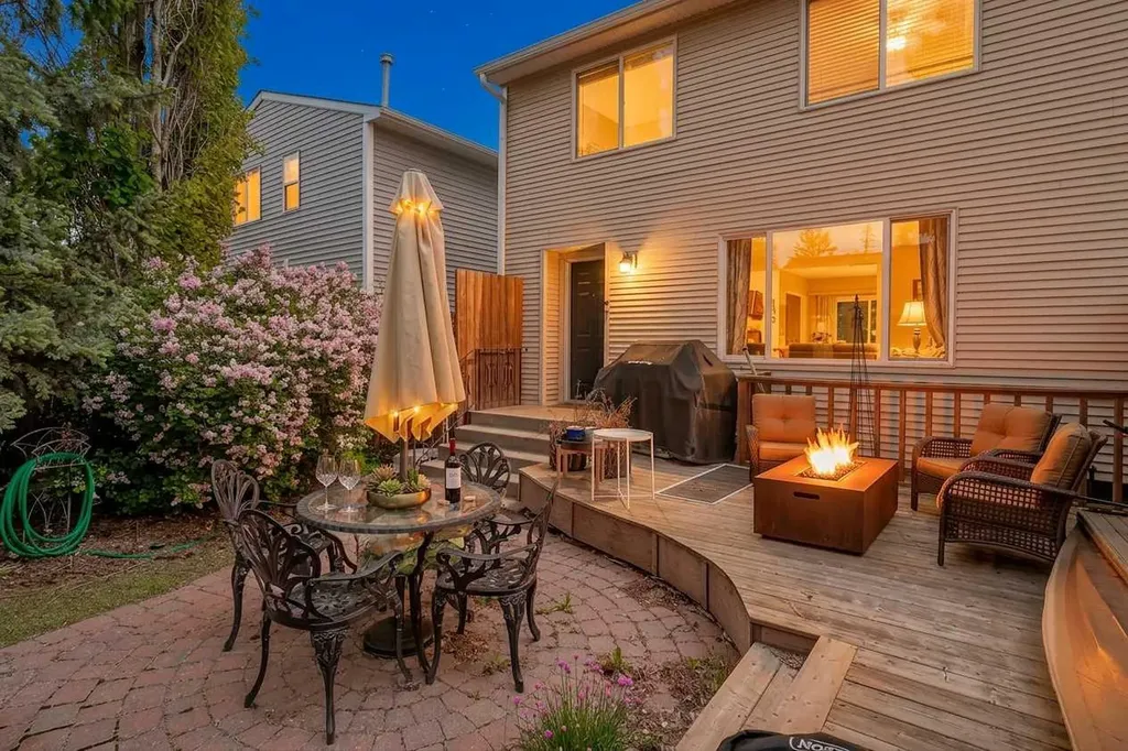 4421 Quentin Court SW Calgary AB T2T 6B8