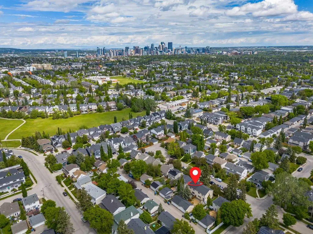 4421 Quentin Court SW Calgary AB T2T 6B8