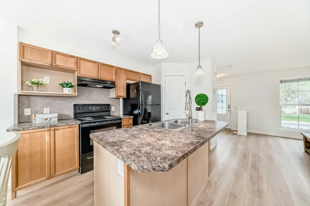 150 Auburn Bay Heights SE Calgary AB T3M 0A7