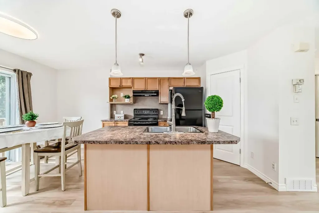 150 Auburn Bay Heights SE Calgary AB T3M 0A7