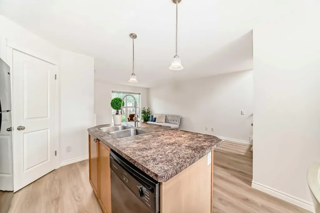 150 Auburn Bay Heights SE Calgary AB T3M 0A7
