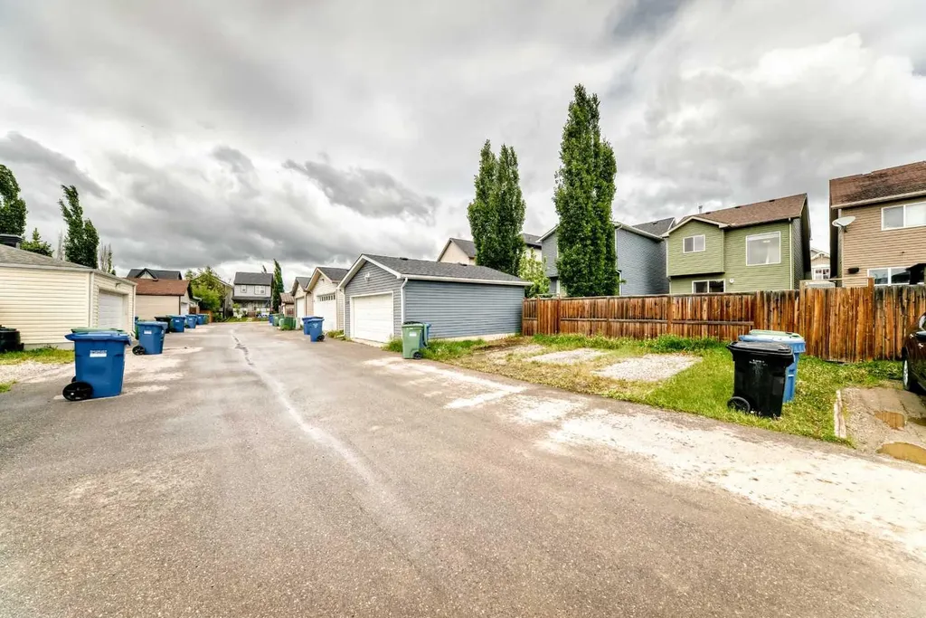 150 Auburn Bay Heights SE Calgary AB T3M 0A7