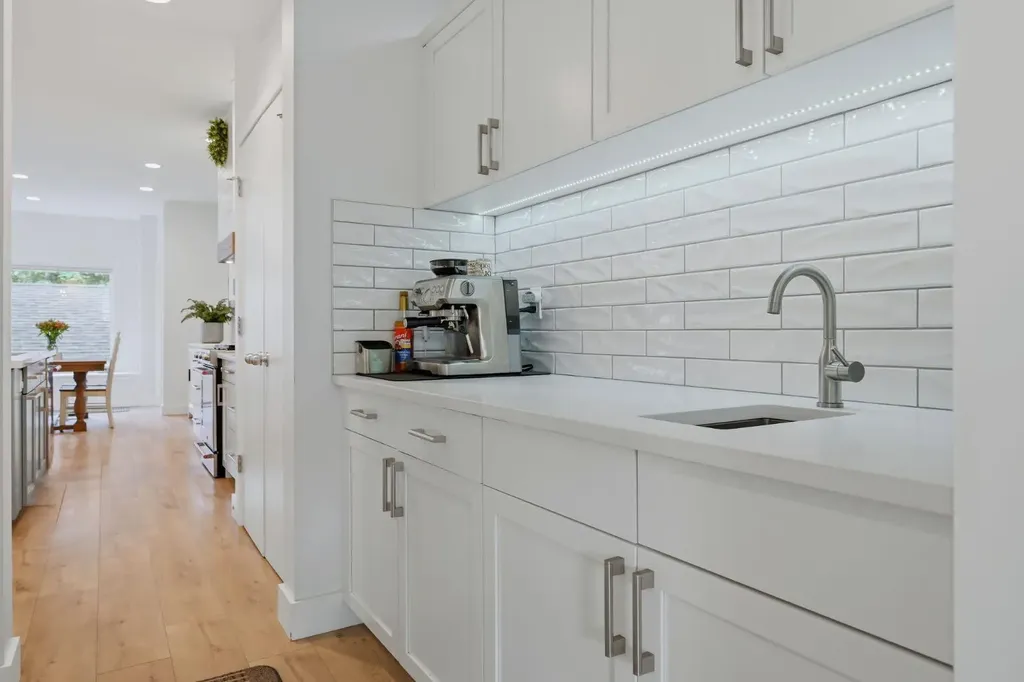 266 Somme Avenue SW Calgary AB T2T5J9
