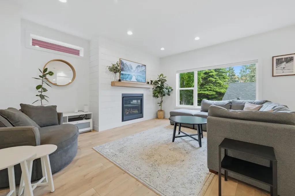 266 Somme Avenue SW Calgary AB T2T5J9