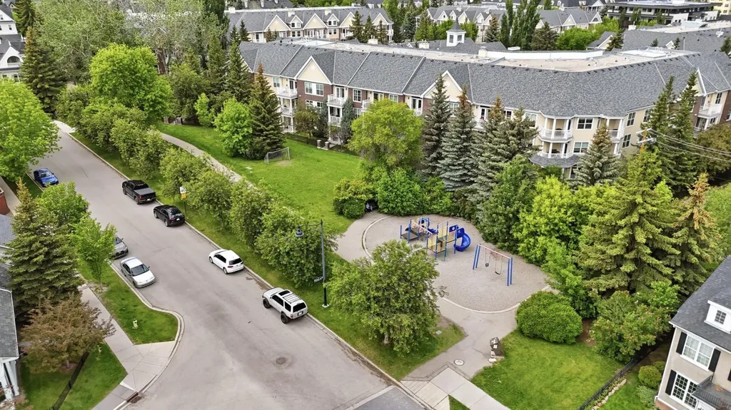 266 Somme Avenue SW Calgary AB T2T5J9