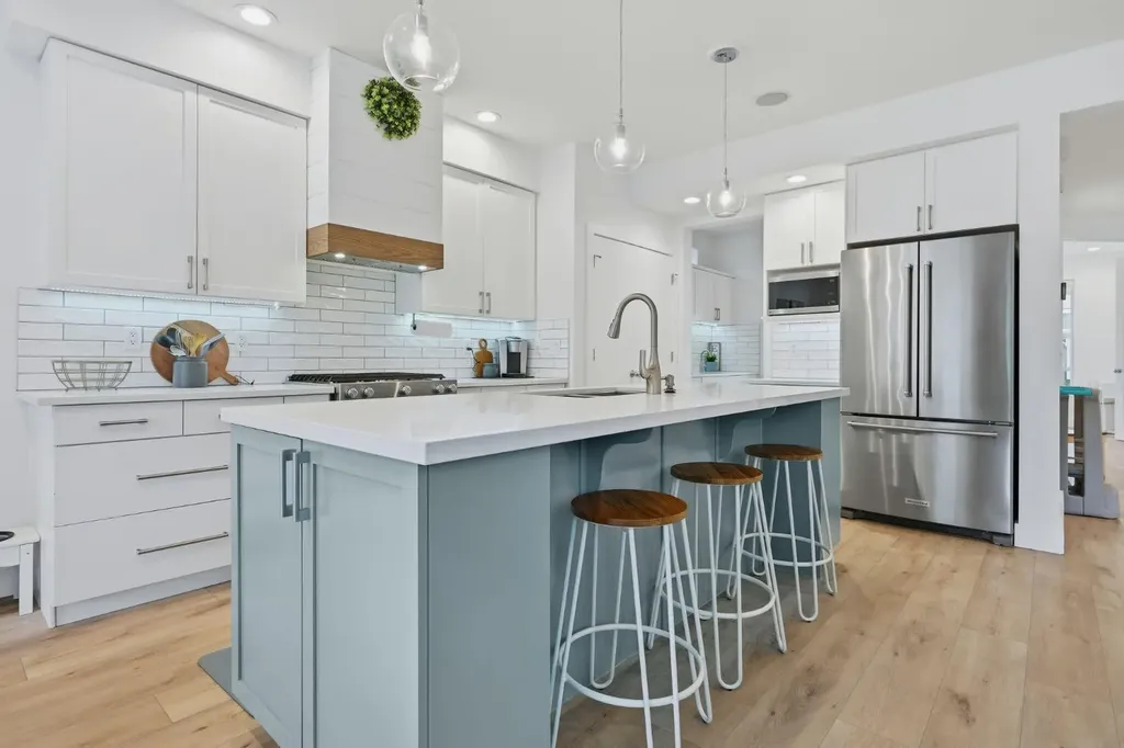 266 Somme Avenue SW Calgary AB T2T5J9