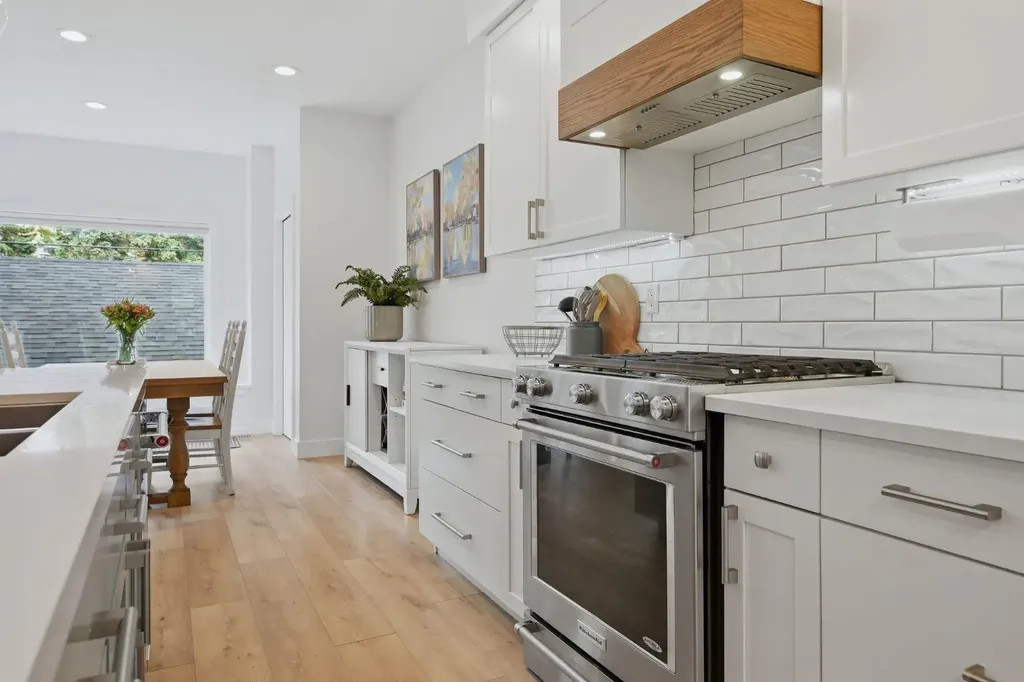 266 Somme Avenue SW Calgary AB T2T5J9