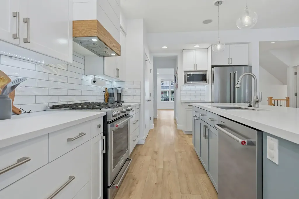 266 Somme Avenue SW Calgary AB T2T5J9