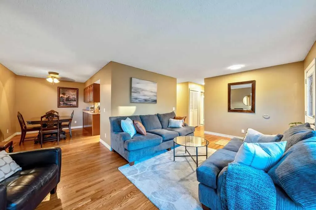 71 Templeson Road NE Calgary AB T1Y 5L5