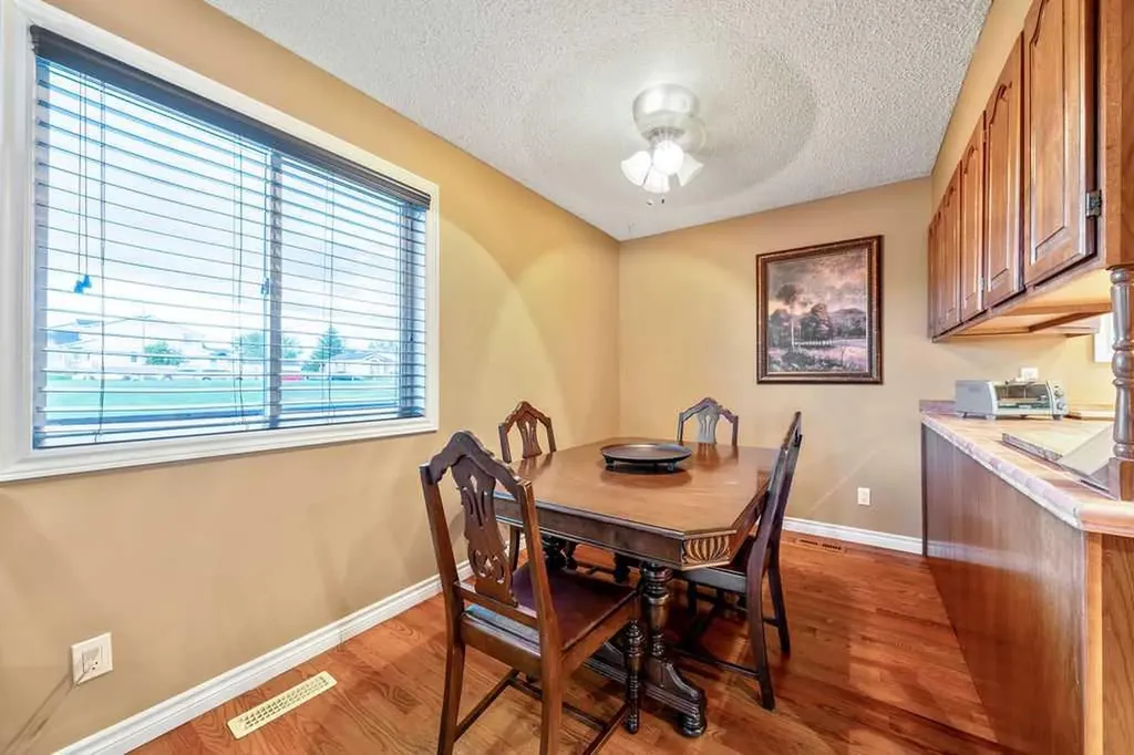 71 Templeson Road NE Calgary AB T1Y 5L5