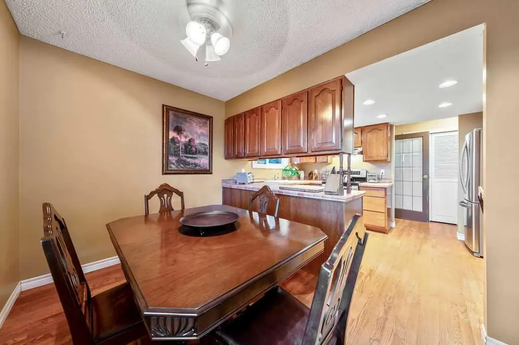 71 Templeson Road NE Calgary AB T1Y 5L5