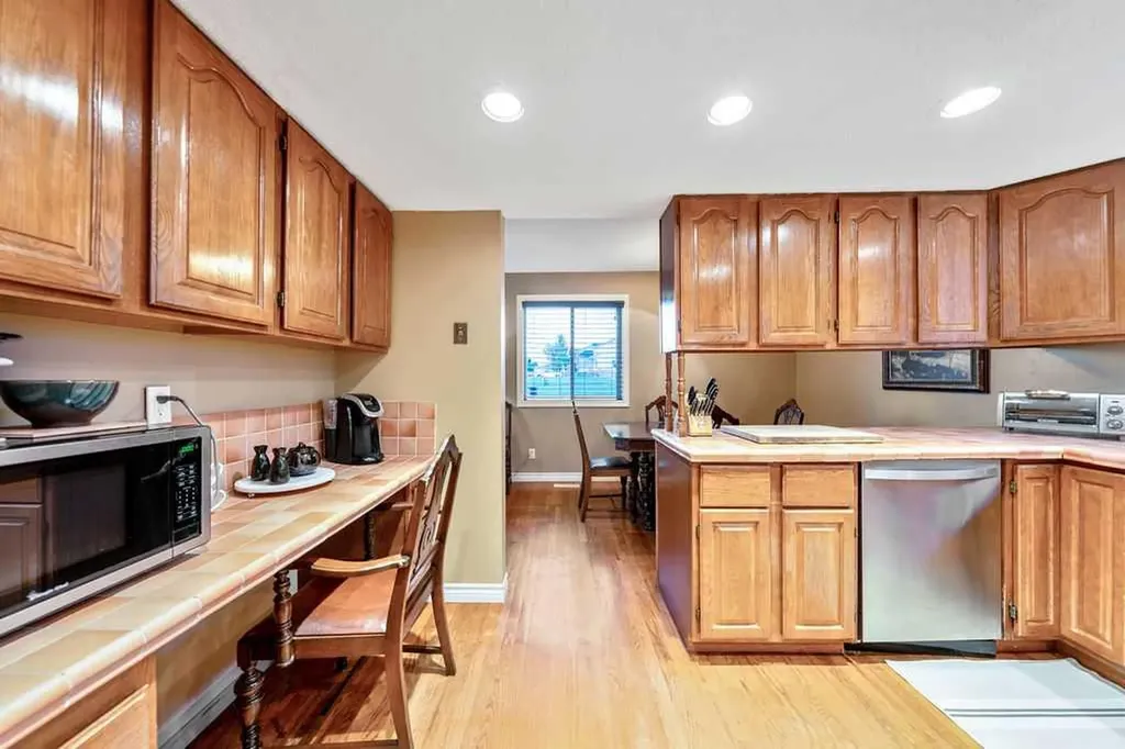 71 Templeson Road NE Calgary AB T1Y 5L5