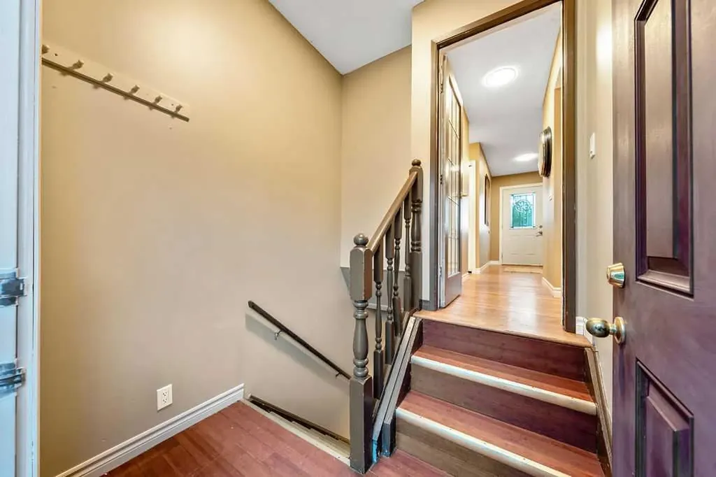 71 Templeson Road NE Calgary AB T1Y 5L5